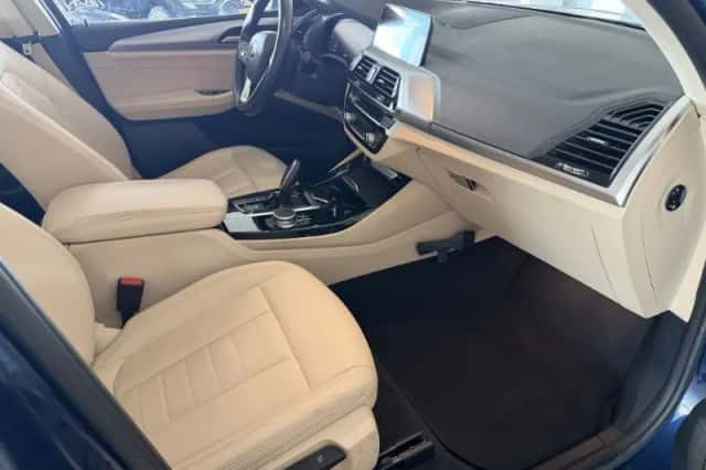 BMW X3 (2021) thumbnail 3