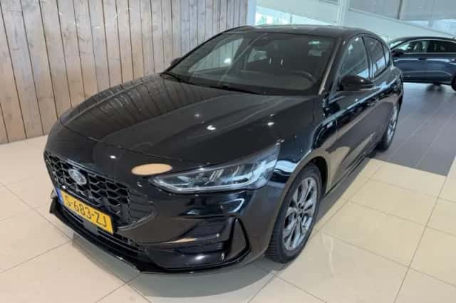 Ford Focus (2023) thumbnail 1