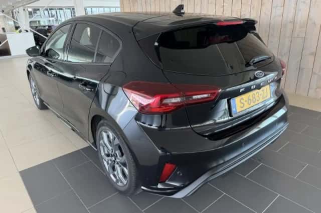 Ford Focus (2023) thumbnail 6
