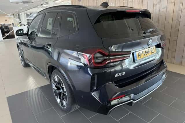 BMW iX3 (2021) thumbnail 5