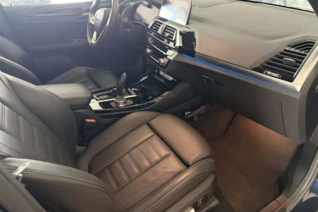 BMW iX3 (2021) thumbnail 3