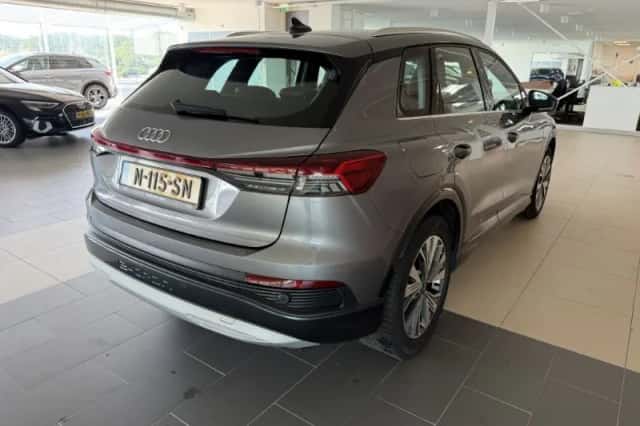 Audi Q4 e-tron (2021) thumbnail 4