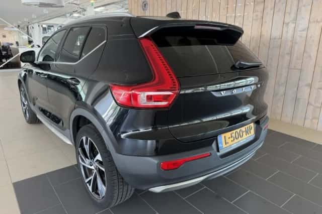 Volvo XC40 (2021) thumbnail 5