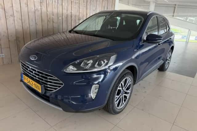 Ford Kuga (2022) thumbnail 1