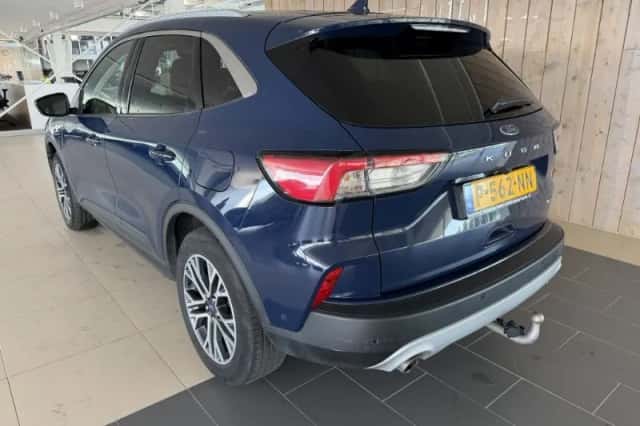 Ford Kuga (2022) thumbnail 5