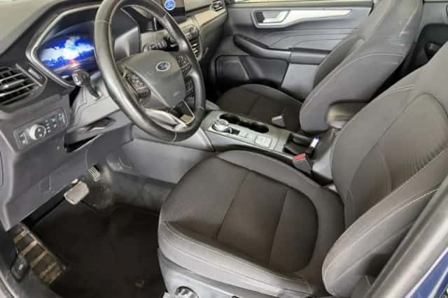 Ford Kuga (2022) thumbnail 6