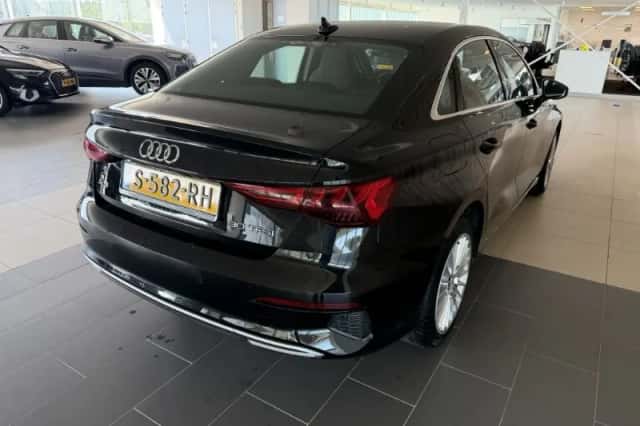 Audi A3 (2023) thumbnail 4