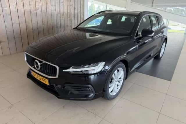 Volvo V60 (2021) thumbnail 1