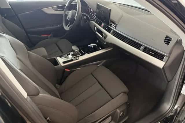 Audi A4 (2024) thumbnail 3