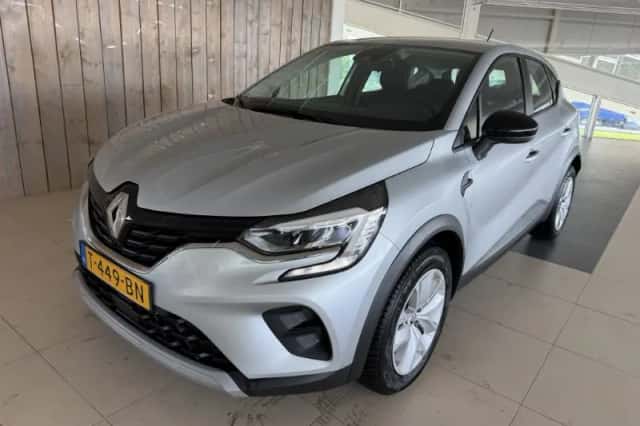 Renault Captur (2023) thumbnail 1