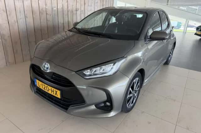 Toyota Yaris (2021) thumbnail 1