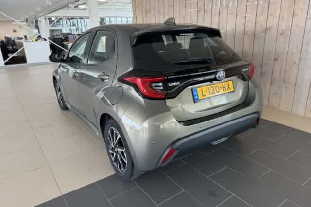 Toyota Yaris (2021) thumbnail 5