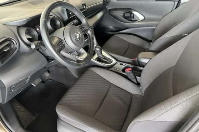 Toyota Yaris (2021) thumbnail 6