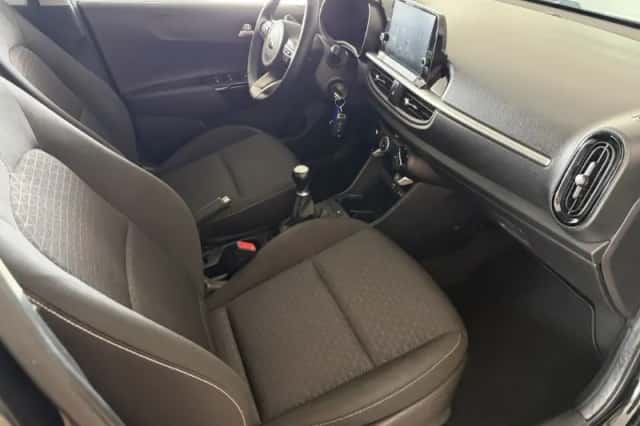 Kia Picanto (2021) thumbnail 3