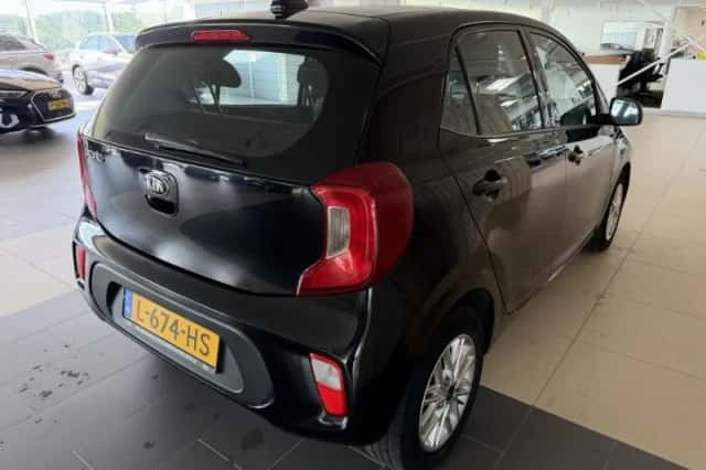 Kia Picanto (2021) thumbnail 4