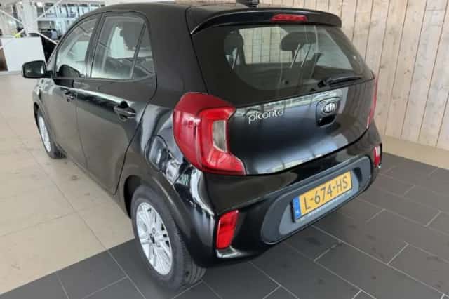 Kia Picanto (2021) thumbnail 5