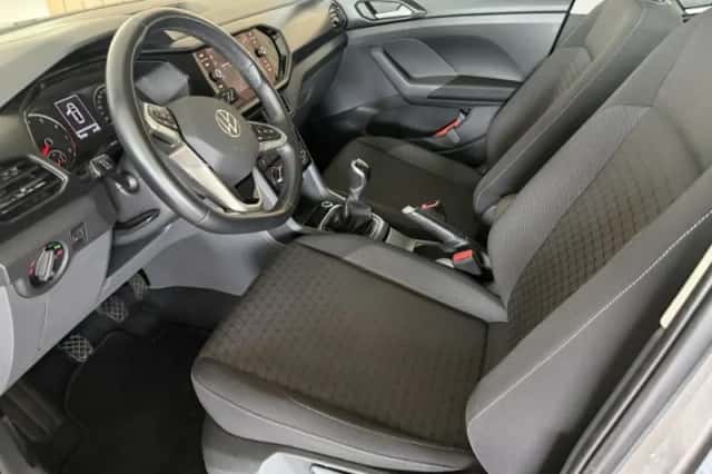 Volkswagen T-Cross (2021) thumbnail 5