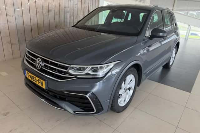 Volkswagen Tiguan (2023) thumbnail 1