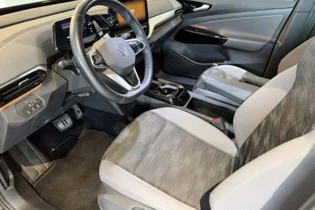 Volkswagen ID.4 (2023) thumbnail 5
