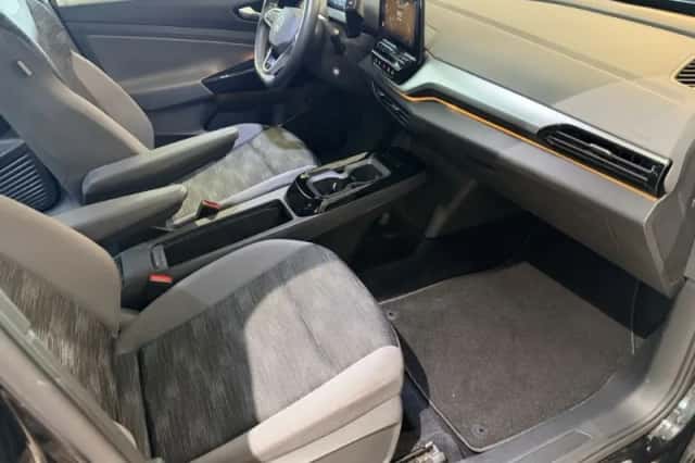 Volkswagen ID.4 (2023) thumbnail 6