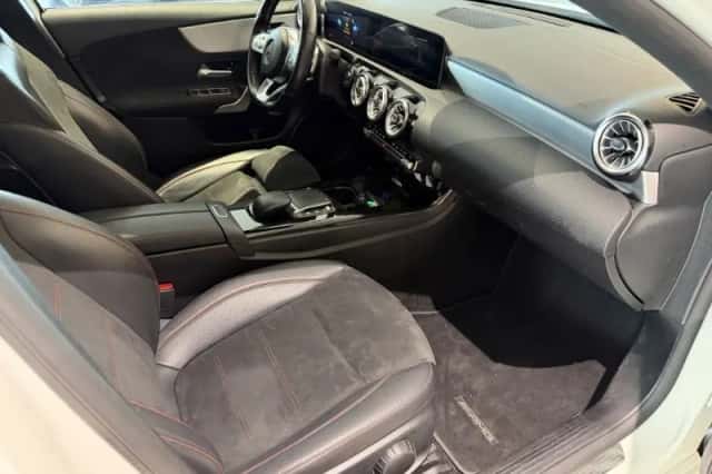 Mercedes-Benz A-Klasse (2022) thumbnail 3