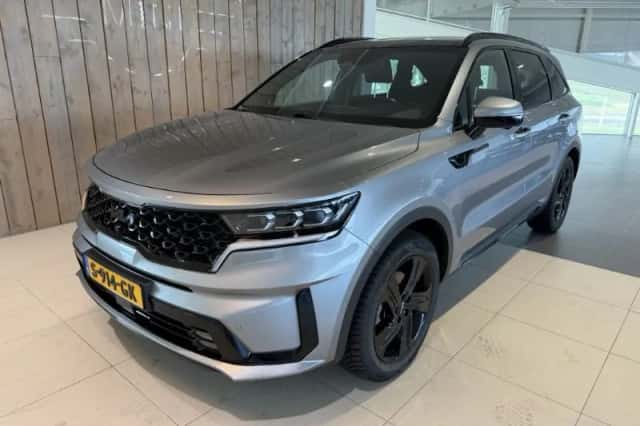 Kia Sorento (2023) thumbnail 1