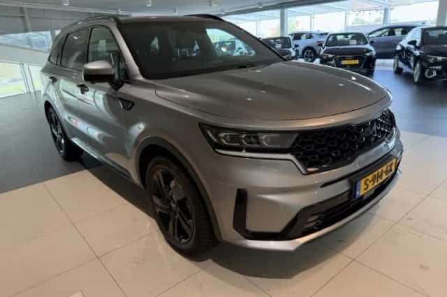 Kia Sorento (2023) thumbnail 2
