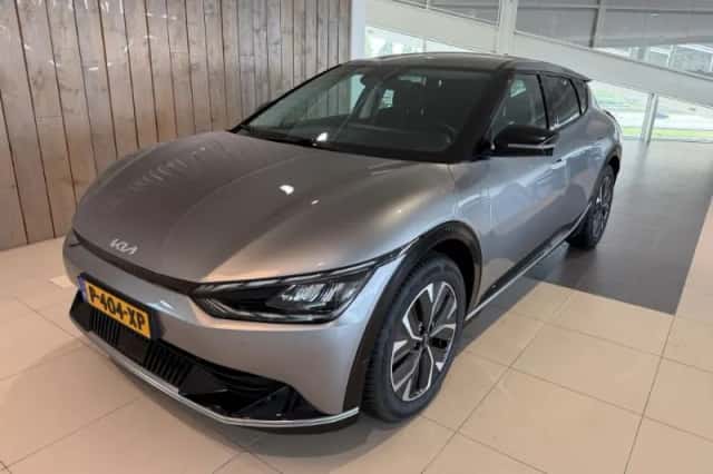 Kia EV6 (2022) thumbnail 1