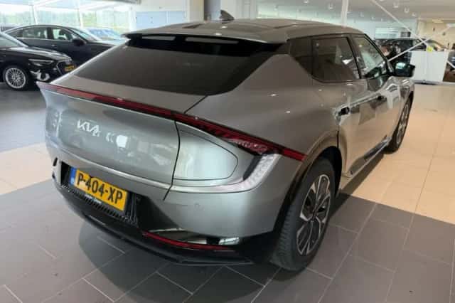 Kia EV6 (2022) thumbnail 3