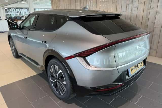Kia EV6 (2022) thumbnail 4