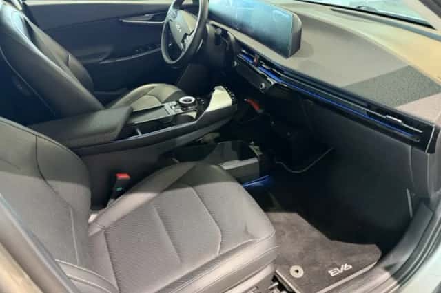 Kia EV6 (2022) thumbnail 6