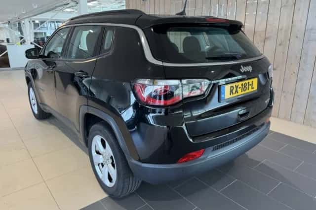 Jeep Compass (2018) thumbnail 4
