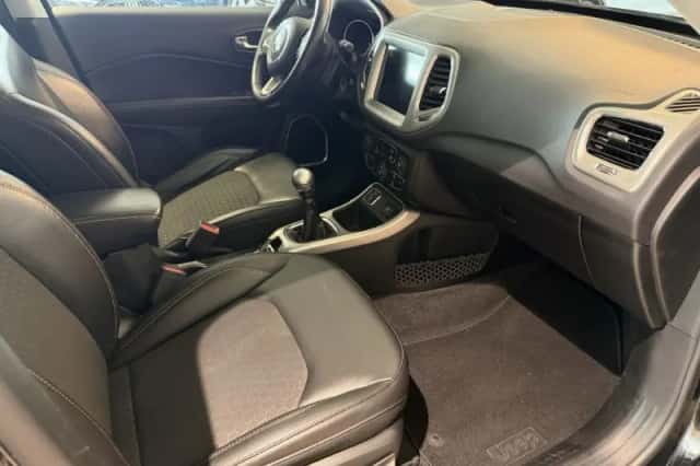 Jeep Compass (2018) thumbnail 6