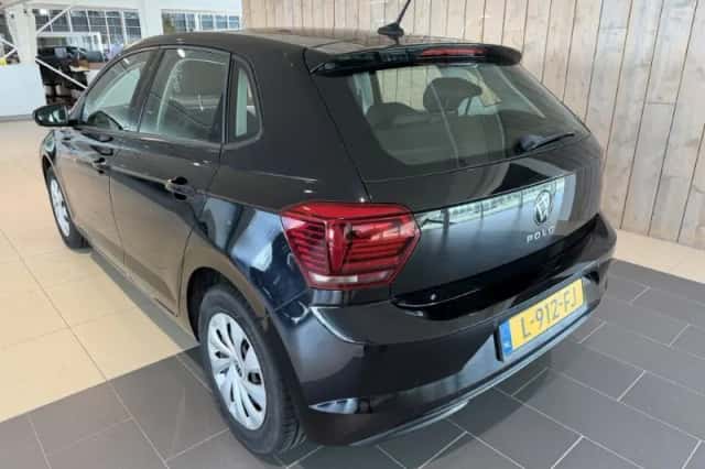 Volkswagen Polo (2021) thumbnail 2