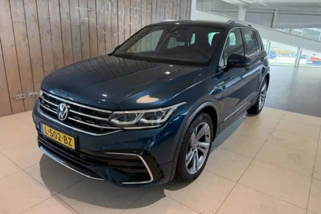 Volkswagen Tiguan (2021) thumbnail 1