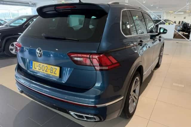 Volkswagen Tiguan (2021) thumbnail 3