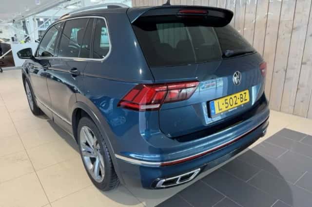 Volkswagen Tiguan (2021) thumbnail 4