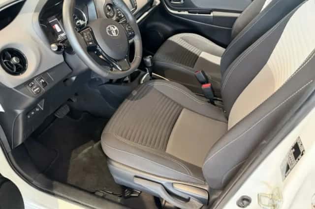 Toyota Yaris (2020) thumbnail 5