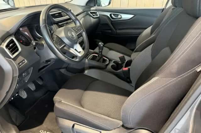 Nissan Qashqai (2019) thumbnail 5