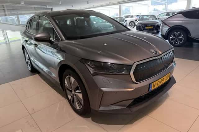 Škoda Enyaq (2022) thumbnail 2