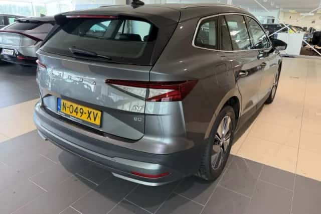 Škoda Enyaq (2022) thumbnail 3