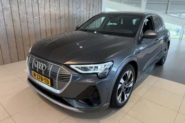 Audi e-tron (2021) thumbnail 1