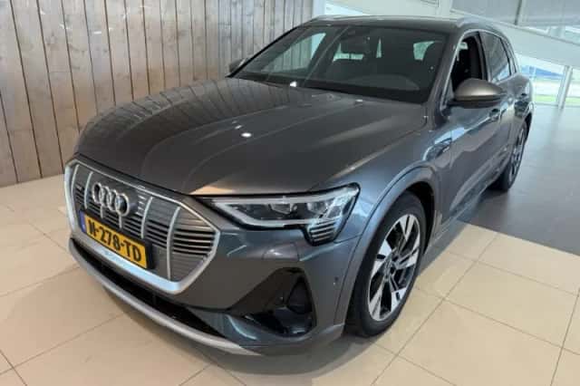Audi e-tron (2021) thumbnail 3