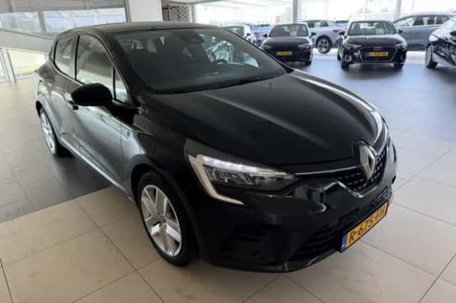 Renault Clio (2022) thumbnail 2