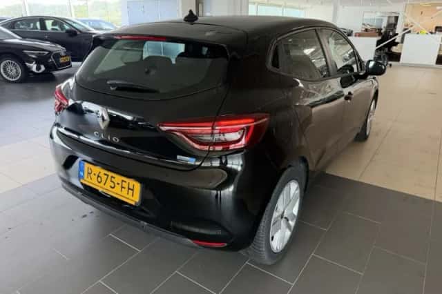 Renault Clio (2022) thumbnail 4