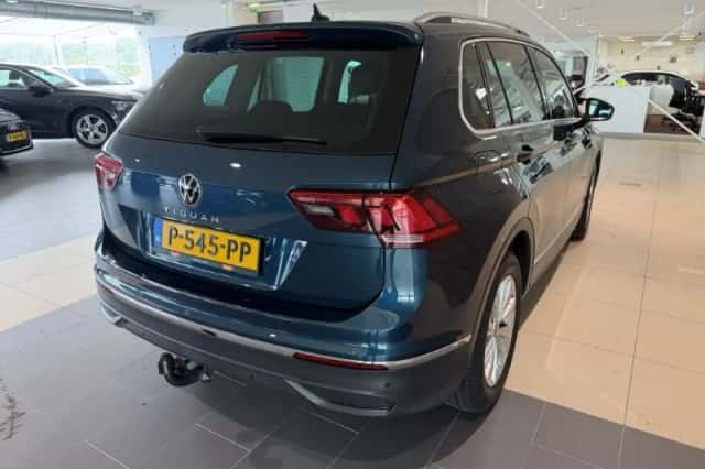 Volkswagen Tiguan (2022) thumbnail 3