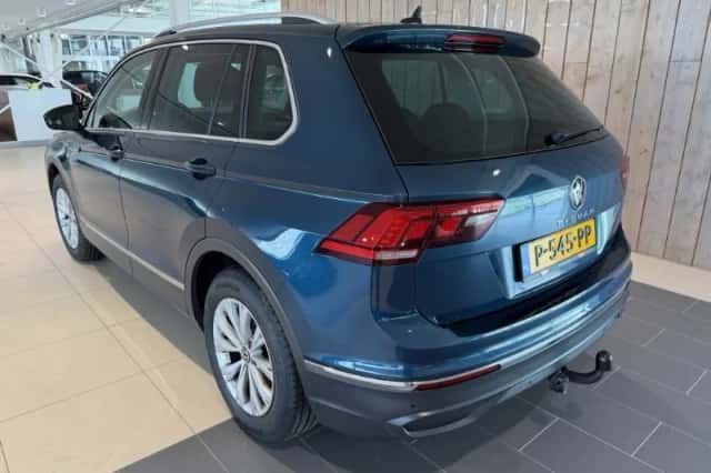Volkswagen Tiguan (2022) thumbnail 4