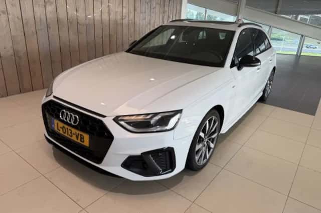Audi A4 (2021) thumbnail 1