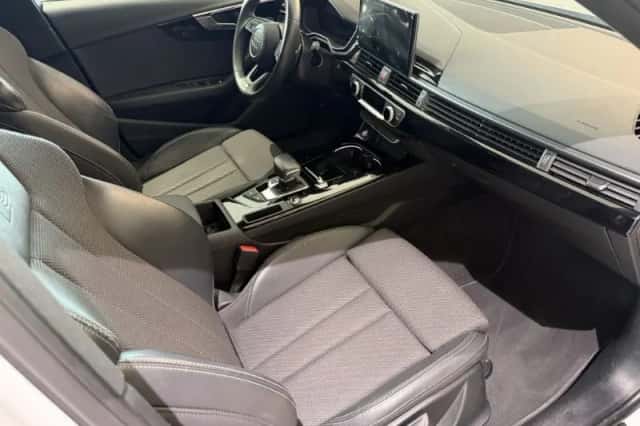 Audi A4 (2021) thumbnail 4