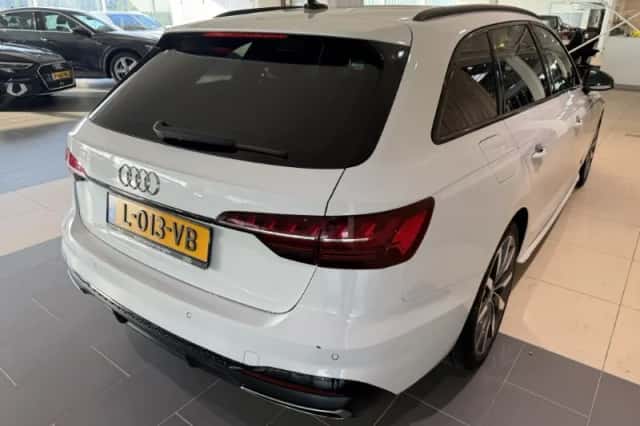 Audi A4 (2021) thumbnail 5